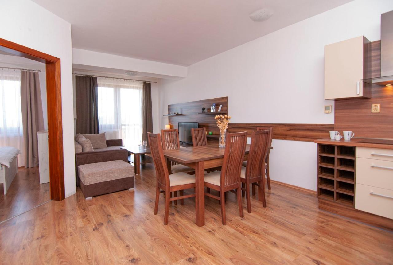 Apartmany Sileas เวลคา ลอมนิตซา ภายนอก รูปภาพ