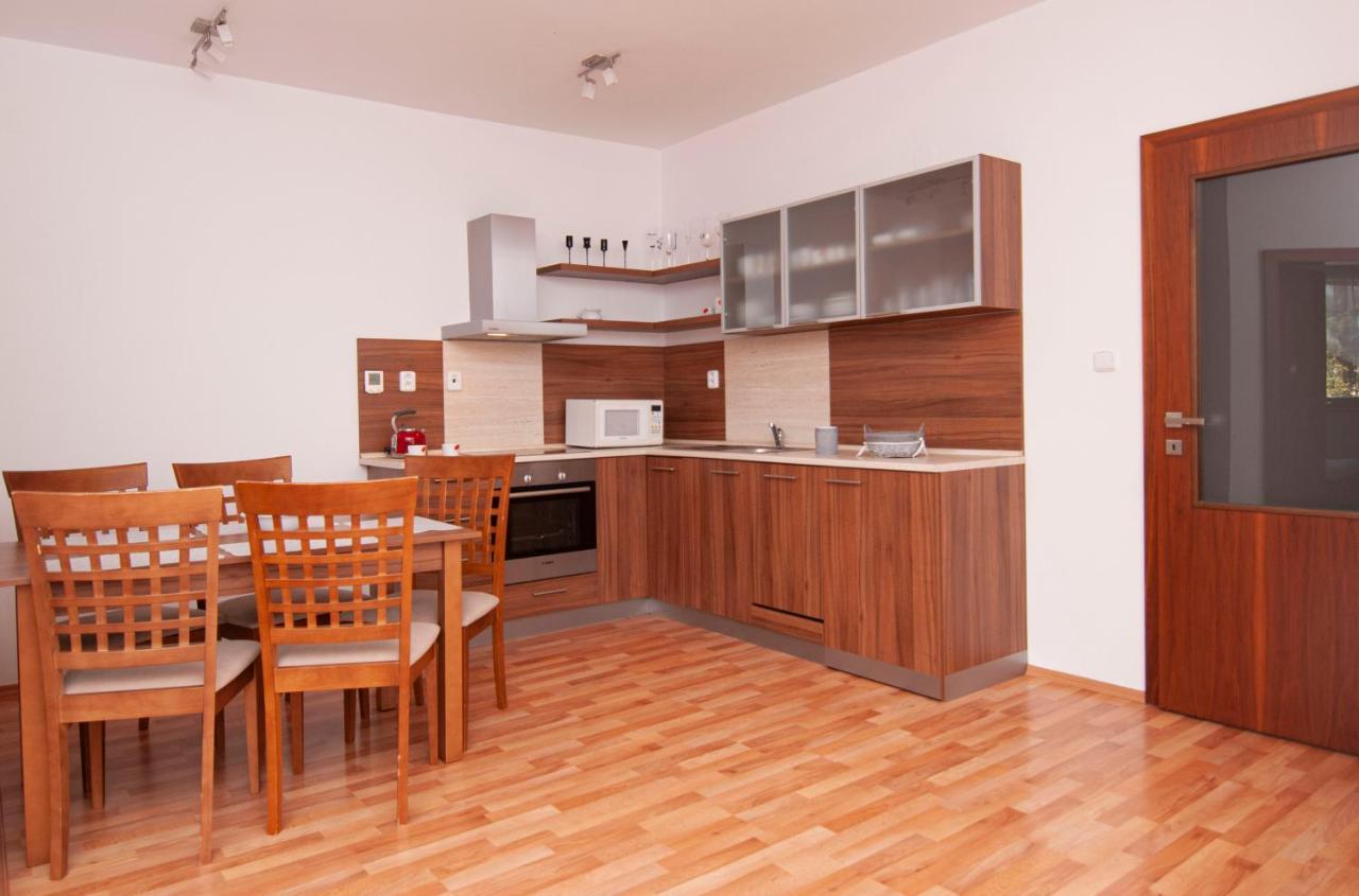 Apartmany Sileas เวลคา ลอมนิตซา ภายนอก รูปภาพ