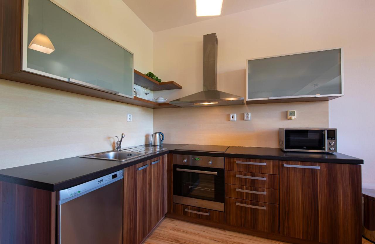 Apartmany Sileas เวลคา ลอมนิตซา ภายนอก รูปภาพ