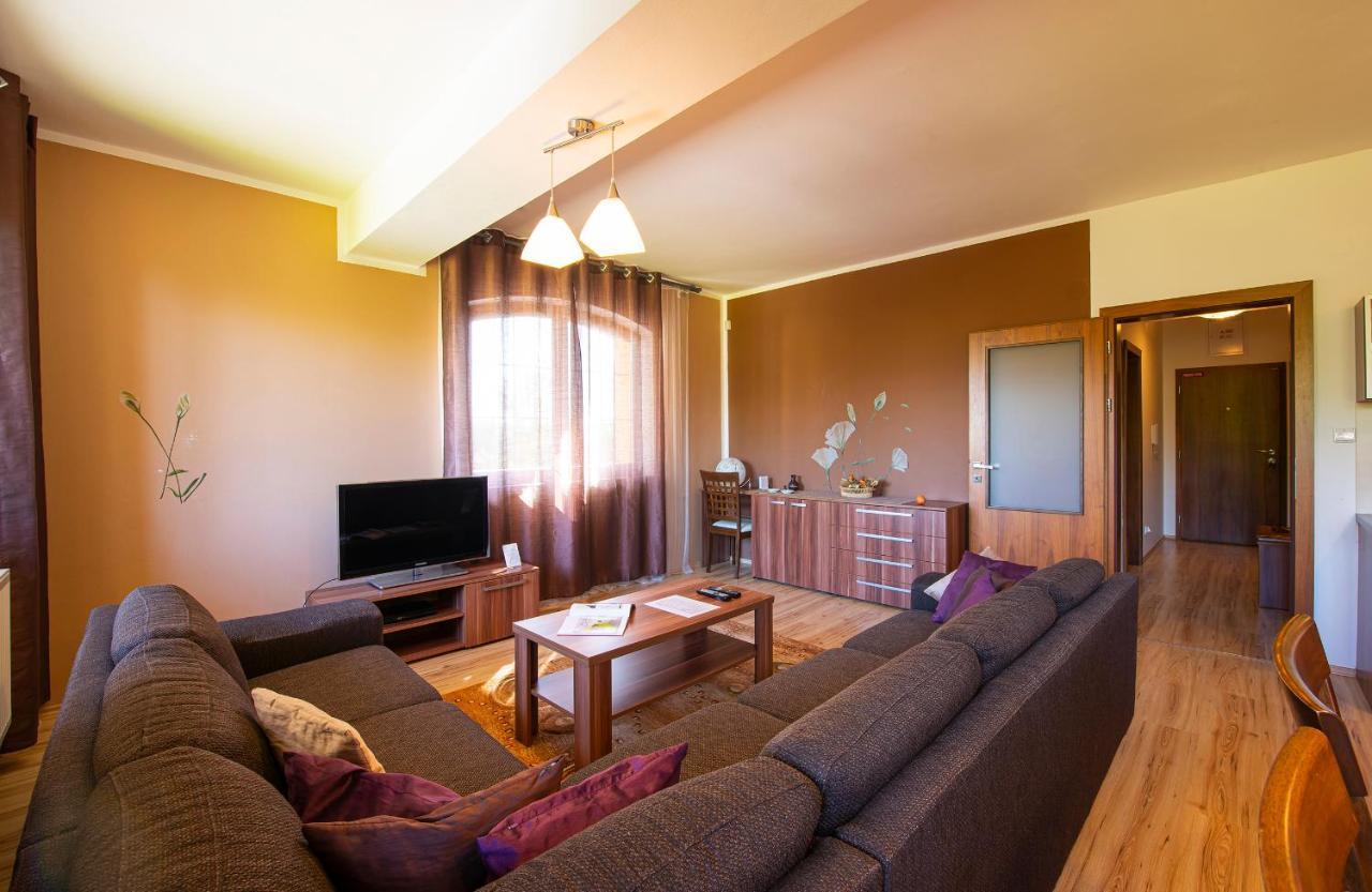 Apartmany Sileas เวลคา ลอมนิตซา ภายนอก รูปภาพ