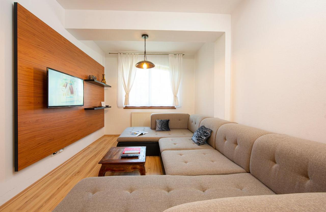 Apartmany Sileas เวลคา ลอมนิตซา ภายนอก รูปภาพ