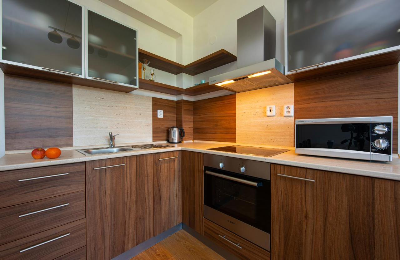 Apartmany Sileas เวลคา ลอมนิตซา ภายนอก รูปภาพ